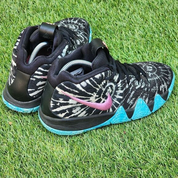 NIKE KYRIE - Womens Sneakers - SIZE 7 - Picture 5 of 11